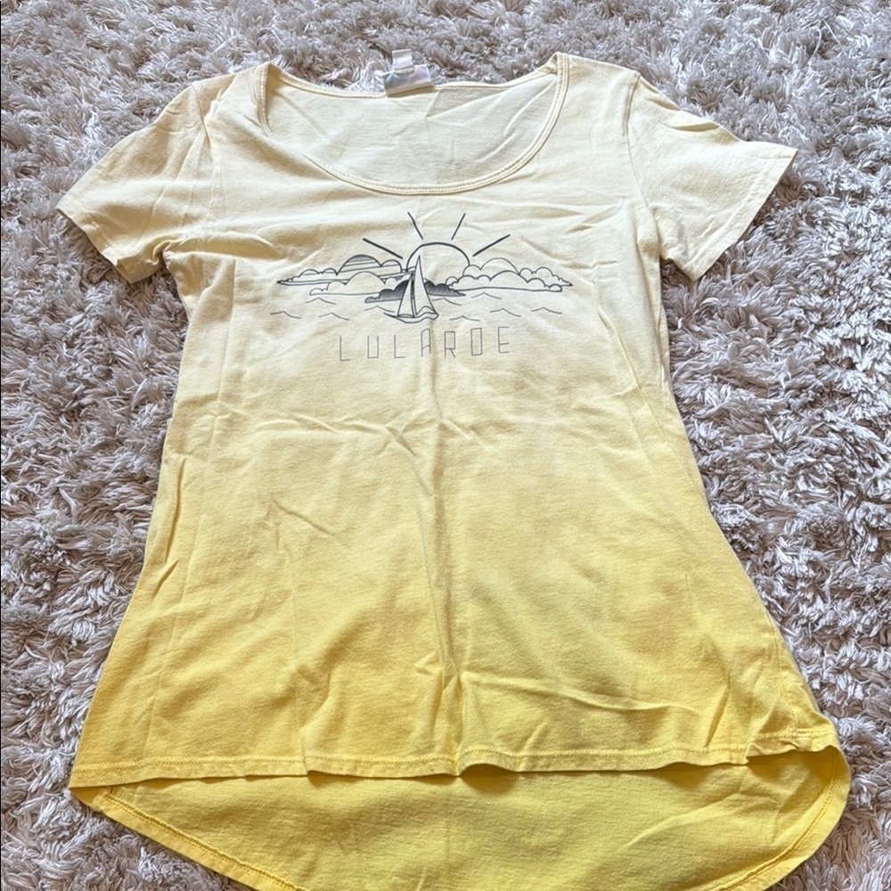 LuLaRoe Cream Short Sleeve Asymmetrical T-shirt